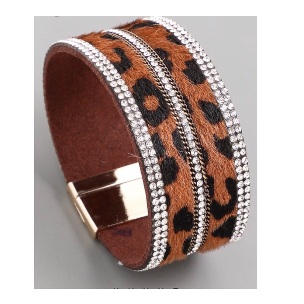 💥NEW💥 Vegan Leather Animal Print & Diamond Cuff
